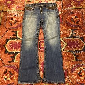 No brand name Jeans. W/ Authentic LV material & button.Size 9/10 no stretch.